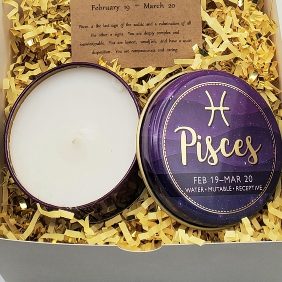 Pisces Tin Candle - Picture 2 of 3